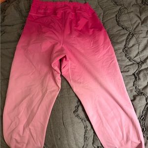 Lululemon womens ombré pink sweatpants size 8